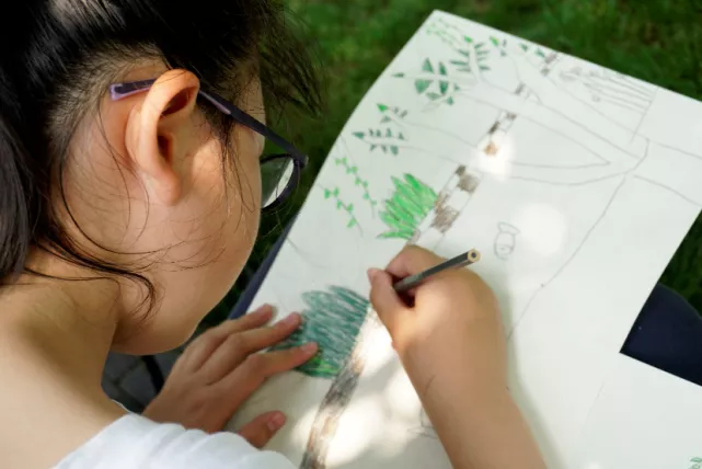 采风前门三里河，小画家画出背街小巷新风貌