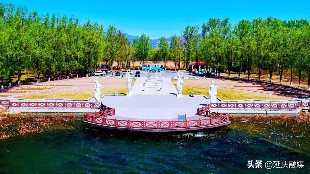 蓝天绿水映延庆 盎然春色入画来~