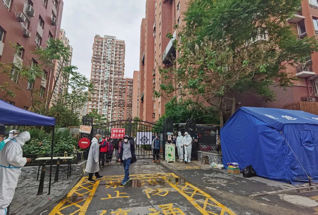 34个温馨服务团队，全力保障广渠家园封控区、管控区居民日常生活