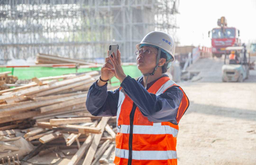 这位女工程师，撑起亚洲最大铁路枢纽客站丰台火车站
