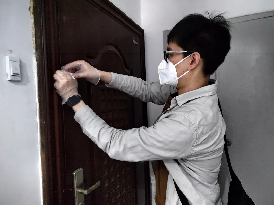 并肩携手勇担当，战疫有我检察蓝