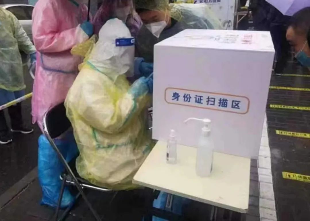 北京法院党员干警积极参与疫情防控