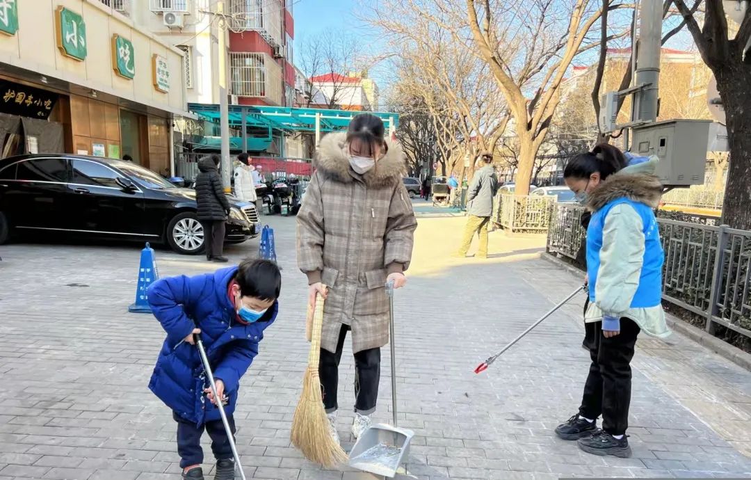 践行社会主义核心价值观·文明｜“冬奥有我 爱卫同行”周末卫生日活动进行时（二）