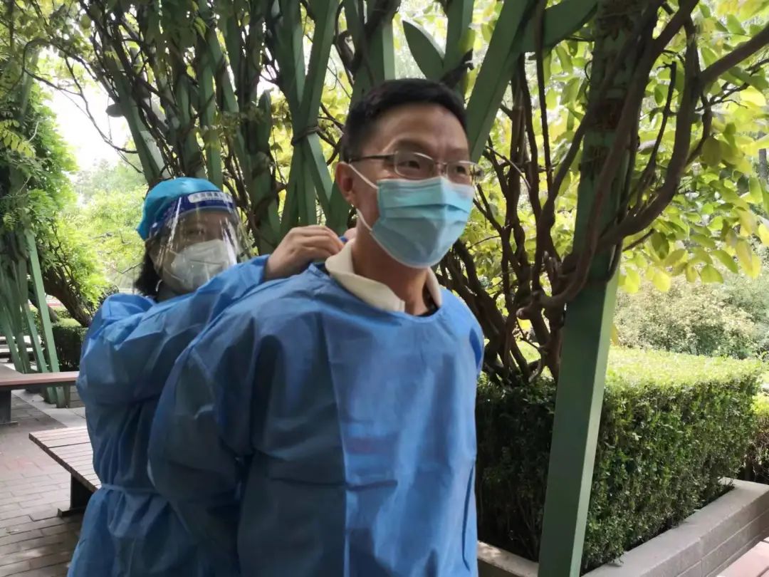 并肩携手勇担当，战疫有我检察蓝