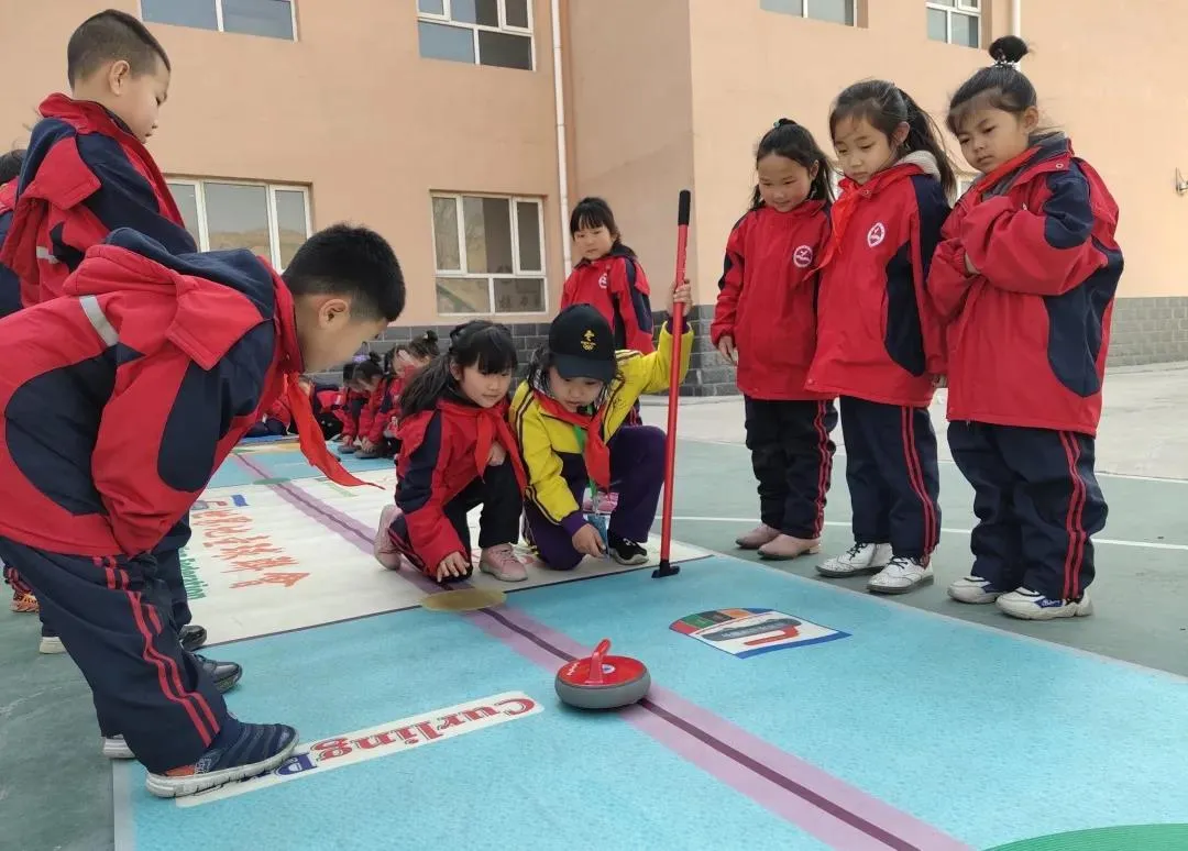 石景山“冬奥社区”：冰雪运动持续升温，开启全民运动新篇章