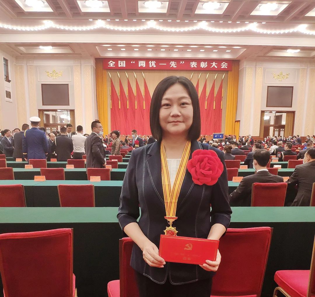 她驳回老人的诉讼请求，老人却感叹“在北京遇到了好法官”……