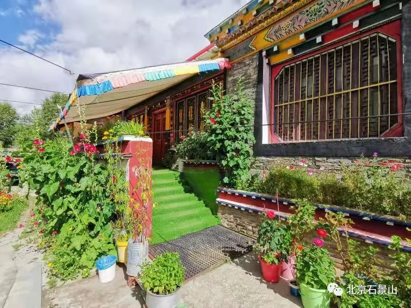 记者走一线看小康 | 发展康巴文化生态特色旅游，“藏地密码”拉布焕发新的生机与活力