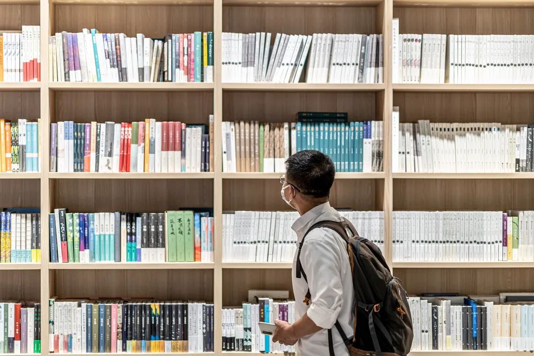 北京东城：秋风送爽闻书香