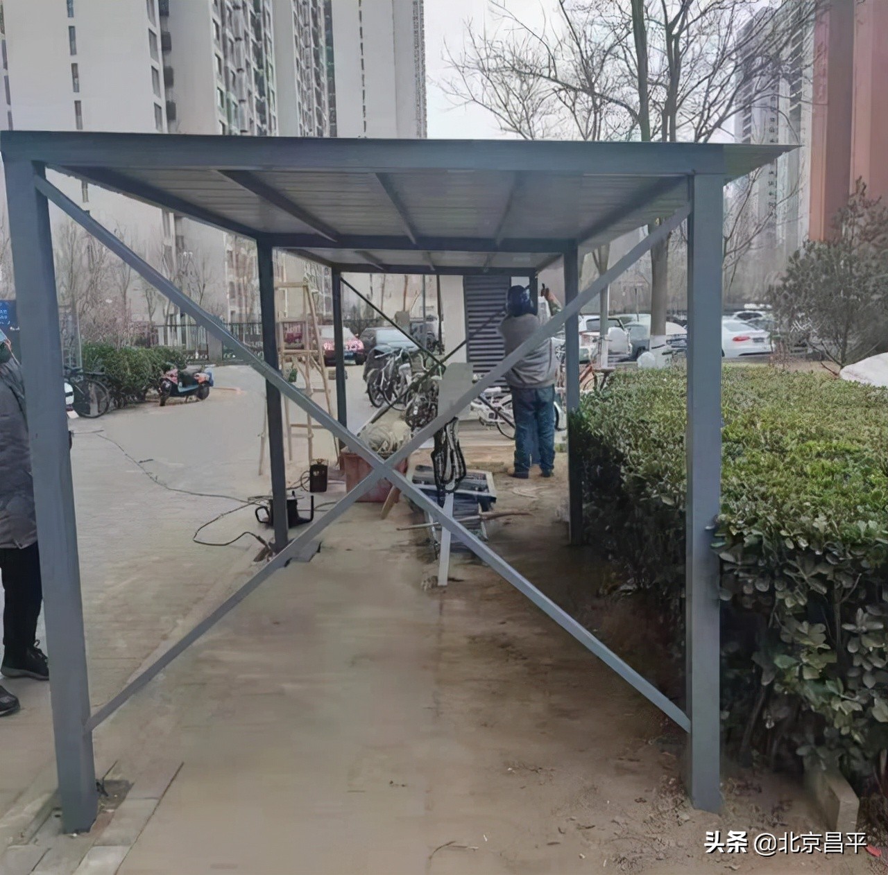 回龙观街道多举措规范电动自行车管理，构筑平安防线