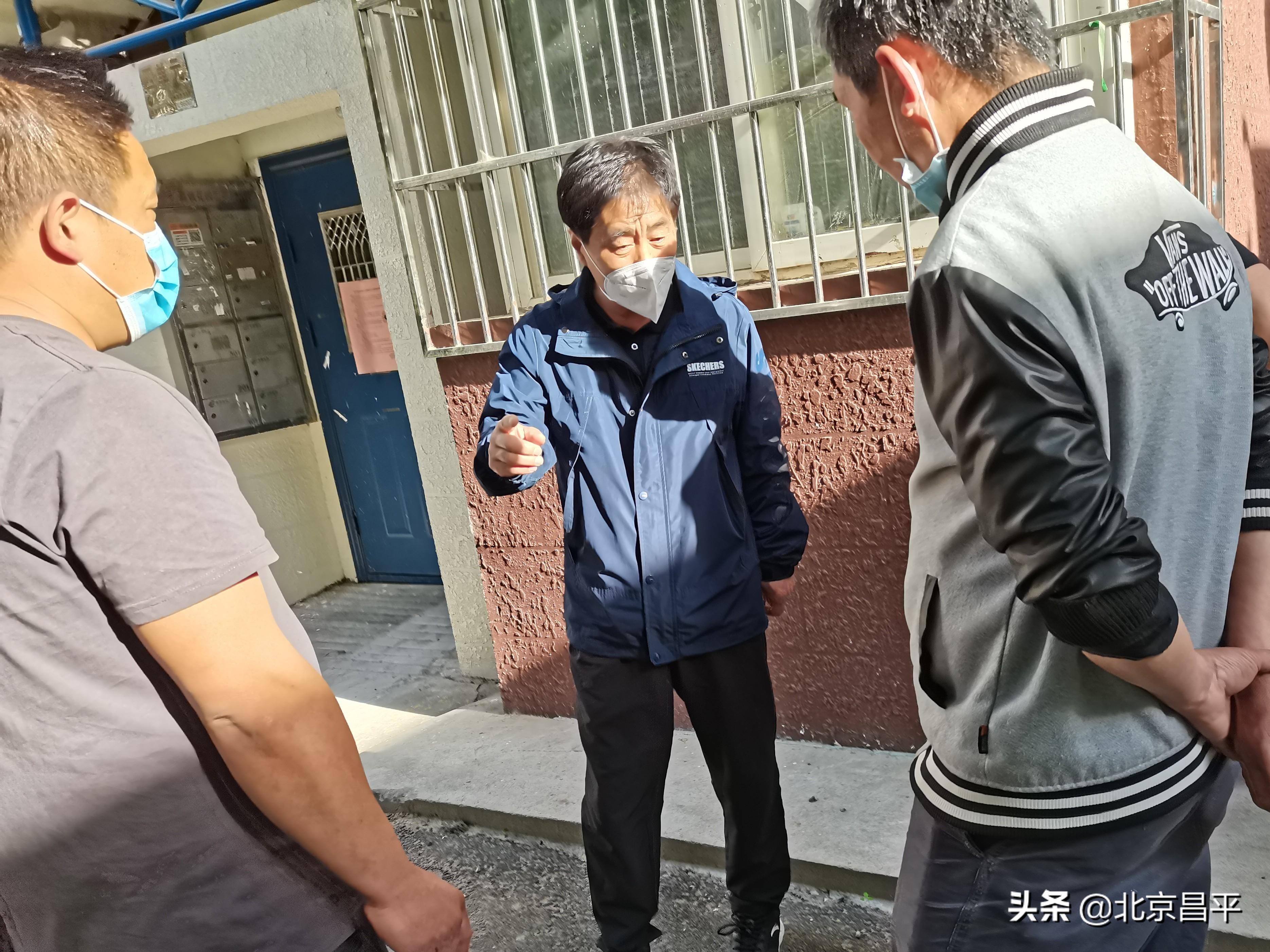 ​作风建设年丨居民家中漏水求助社区 多方联动及时维修解民忧