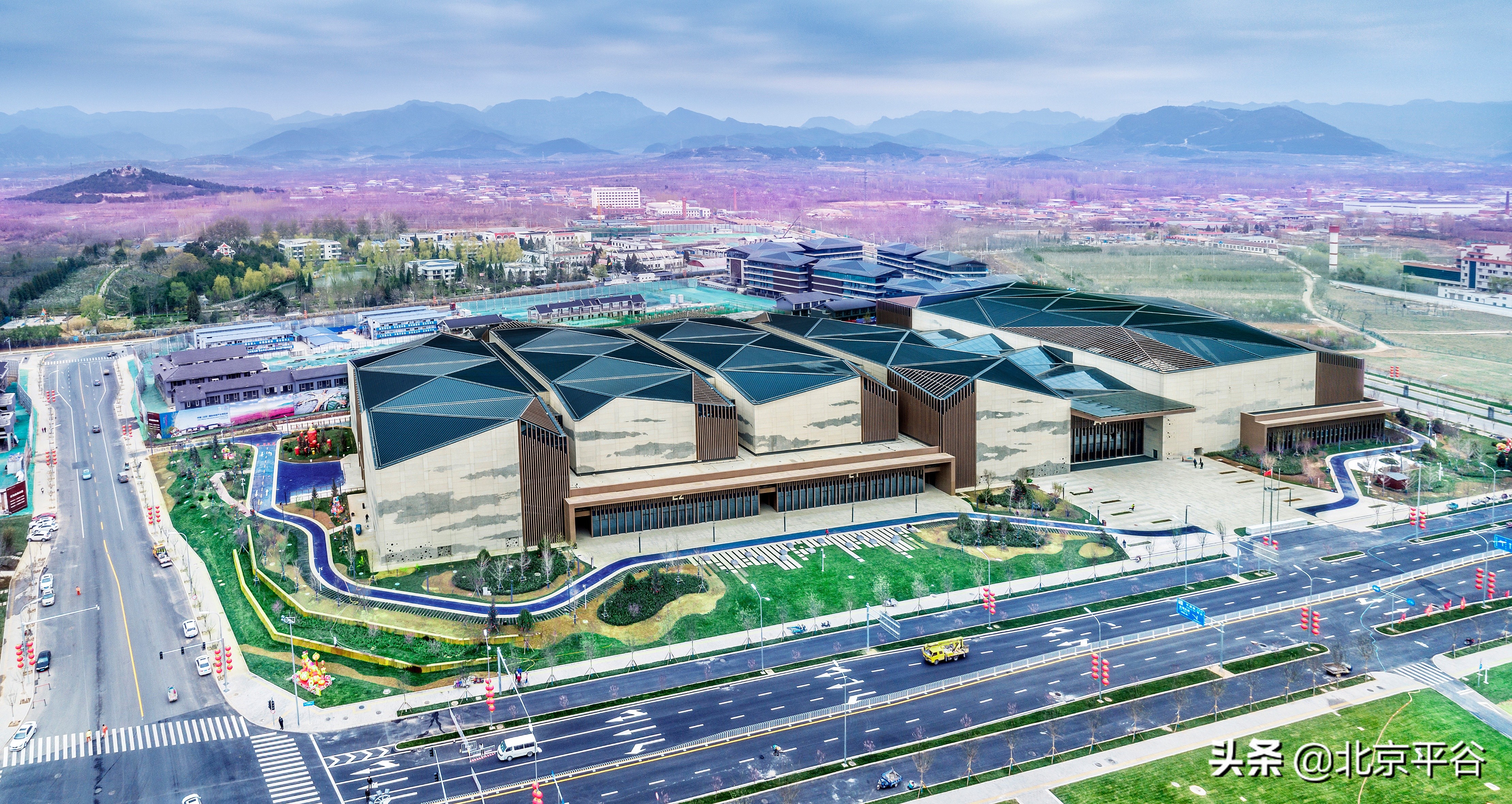 平谷携手阿里巴巴 世界级景观平谷桃花海云上绽放