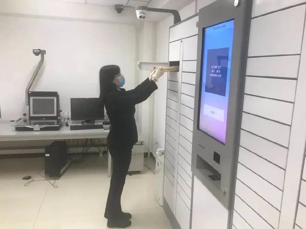 线上线下齐发力，抗疫履职两不误！