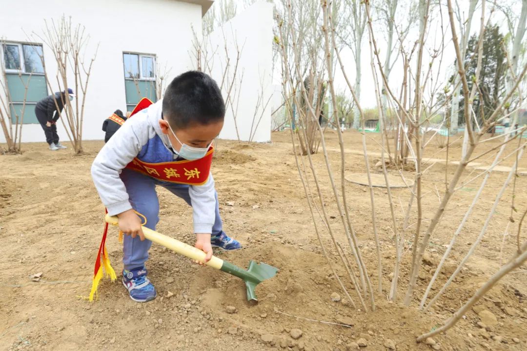 北京游乐园改建为龙潭中湖公园，今年7月1日向市民开放