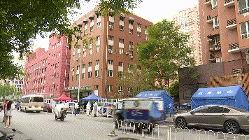 34个温馨服务团队，全力保障广渠家园封控区、管控区居民日常生活