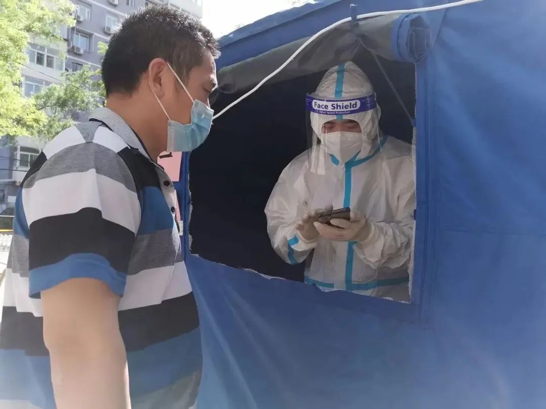 严防死守，以快制快，同心抗疫，他们分秒必争！