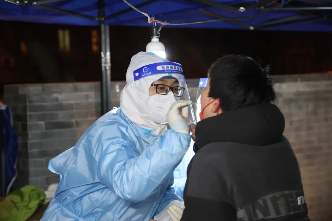 38931人核酸检测，均为阴性！东城区连夜完成冷链从业人员全员核酸检测采样工作