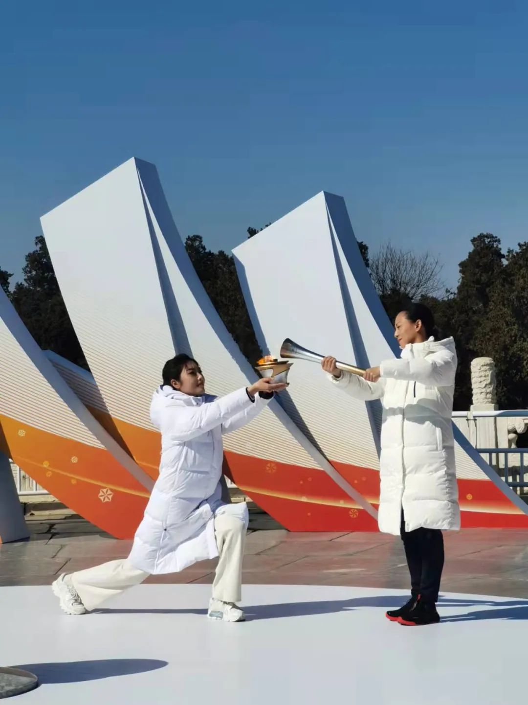 北京2022冬残奥官方火种在天坛公园汇集