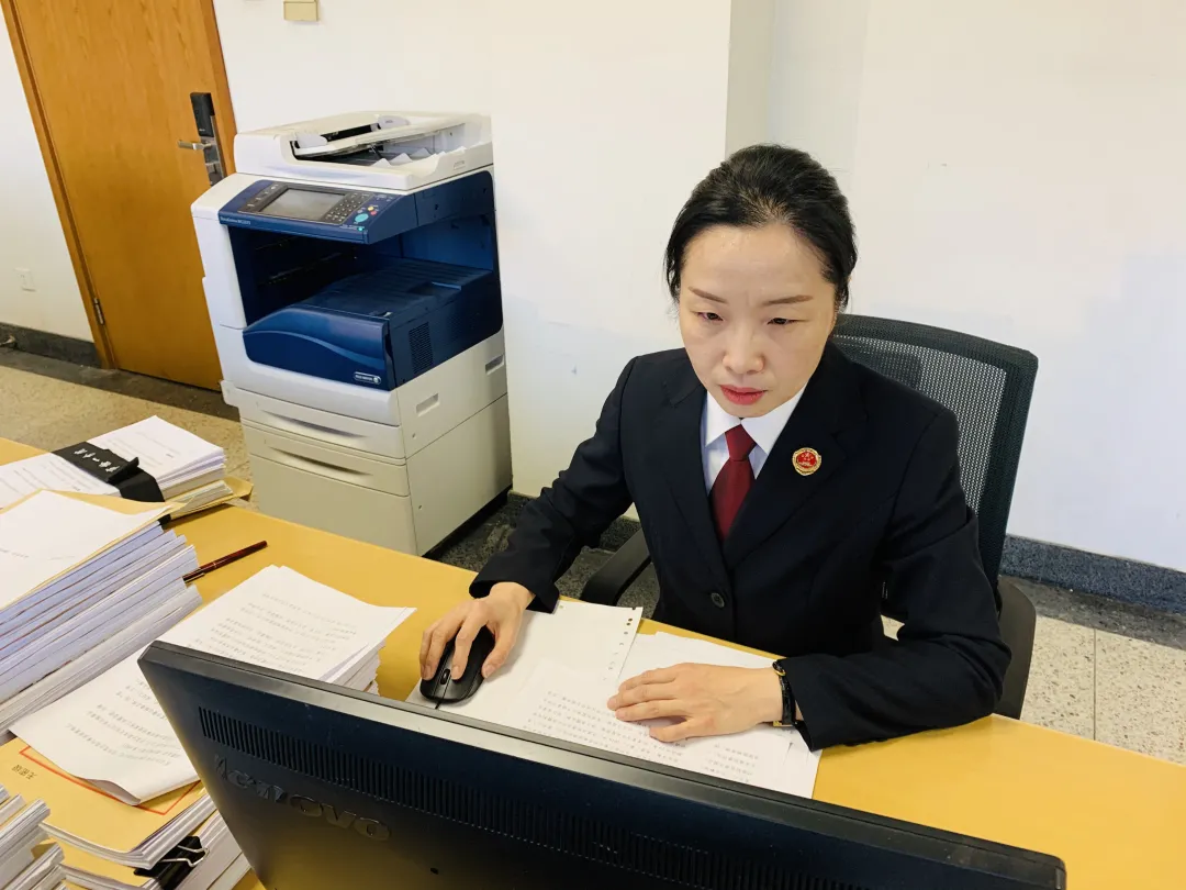 申诉意见没被支持，她却给检察官送来锦旗……
