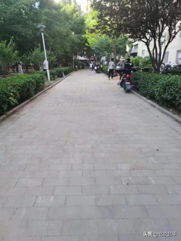 作风建设年丨修道路、解民需！昌平区天南街道暖心服务获锦旗