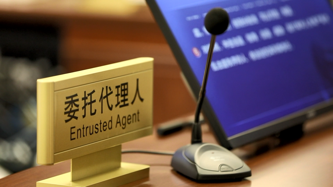 当执法者被告上法庭，他坚信这样一句话