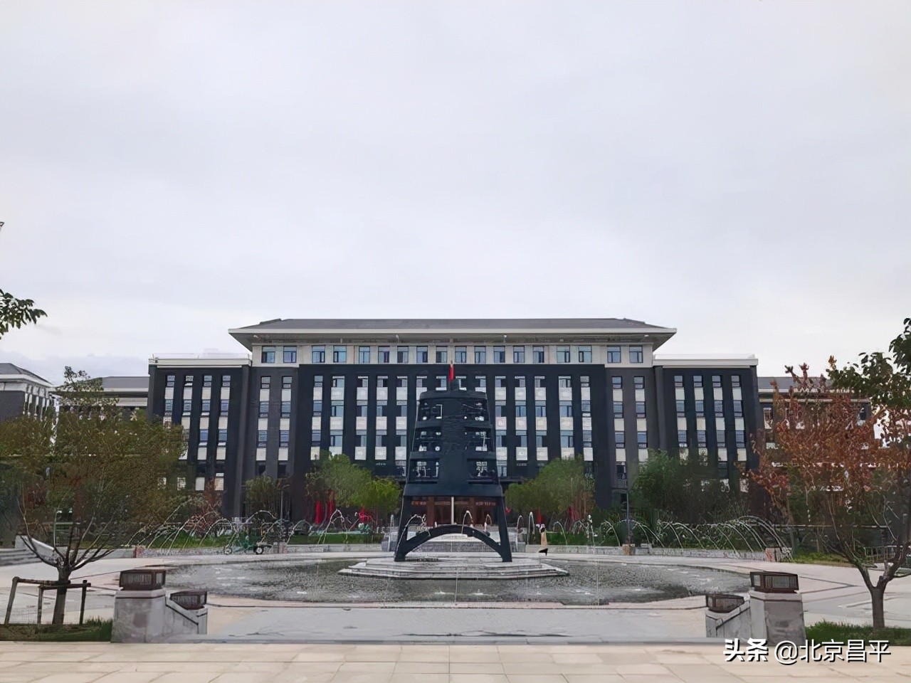 驻昌高校新增2个“双一流”建设学科