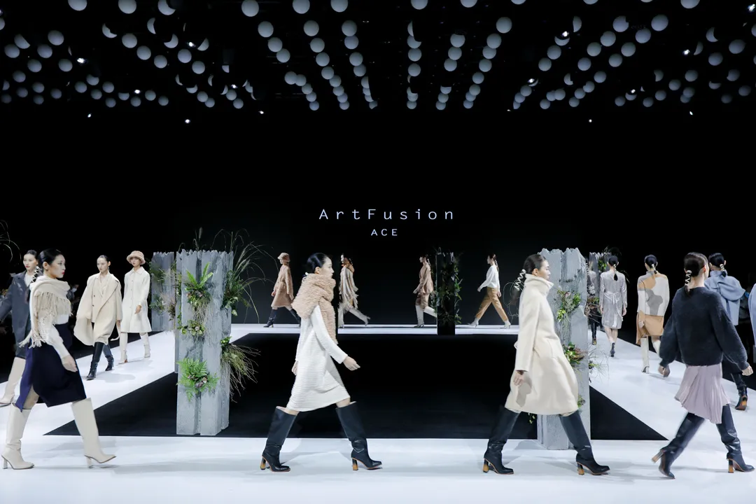 2020北京时装周“追光”之旅落幕