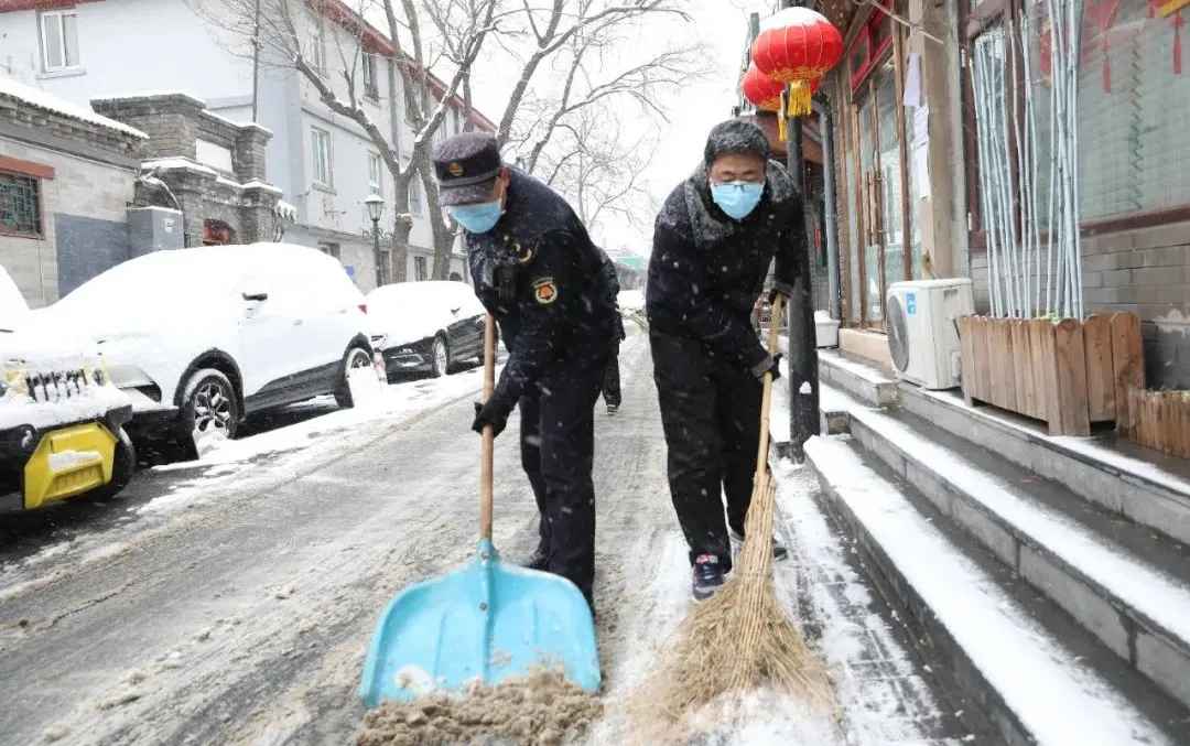 保畅通保供暖保运行，东城全力以赴战冰雪