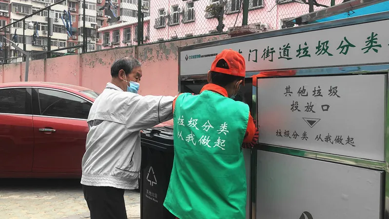 “盯桶”行动启动！东城垃圾分类新设施投入运行
