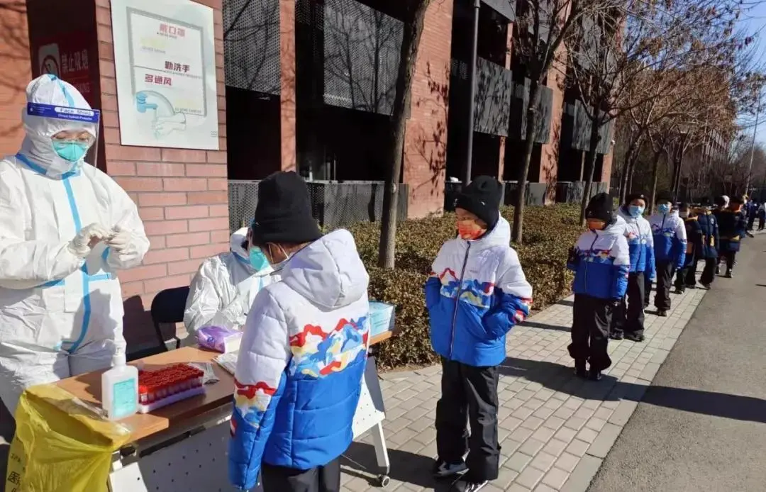 助力北京冬奥 温暖舞蹈少年 ——人大附中丰台学校开展冬奥开幕式参演人员后勤保障工作纪实