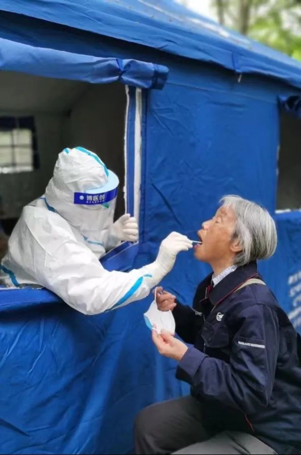 同心抗疫更需相互理解相互支撑