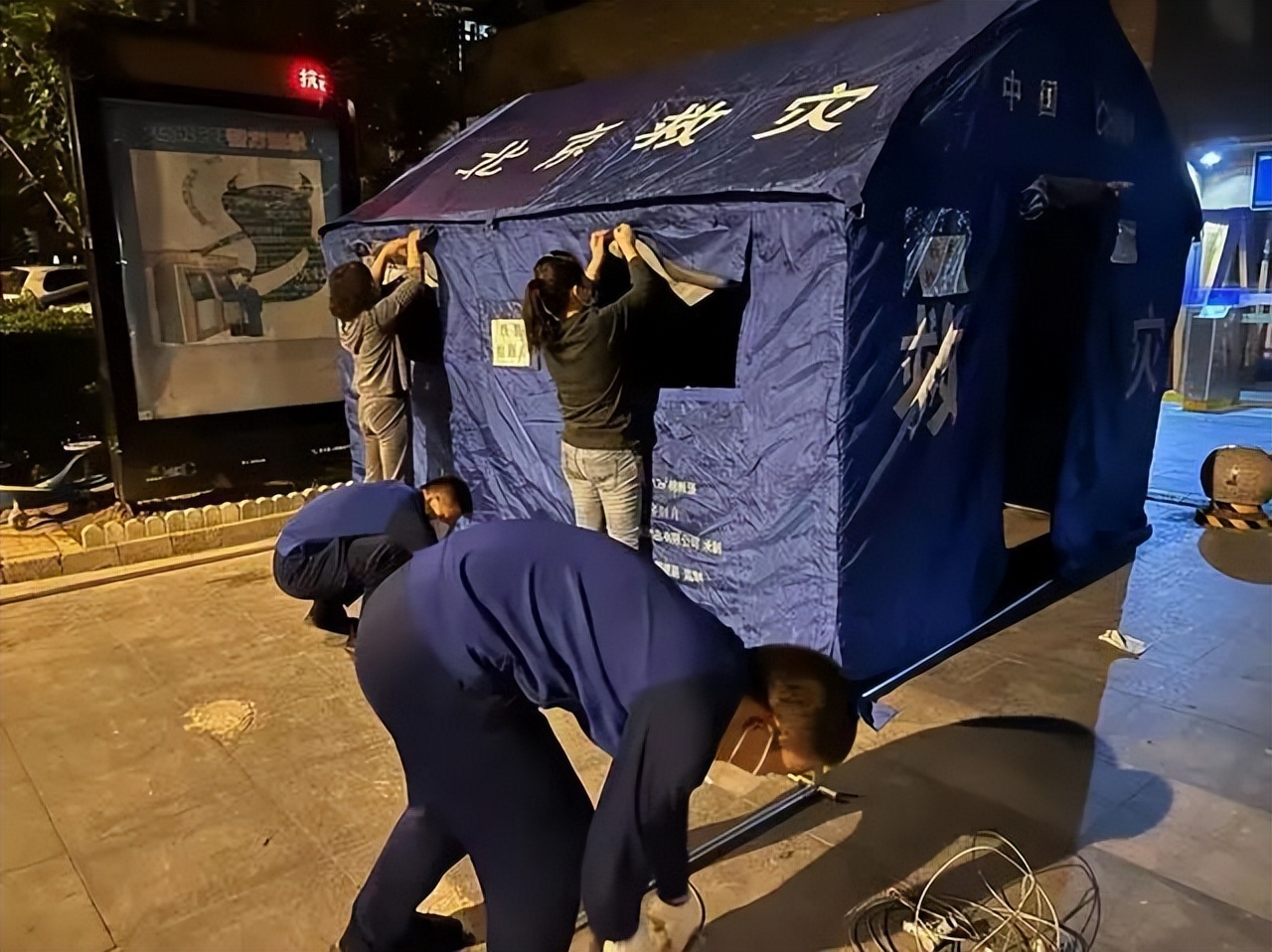 严防死守，以快制快，同心抗疫，他们分秒必争！