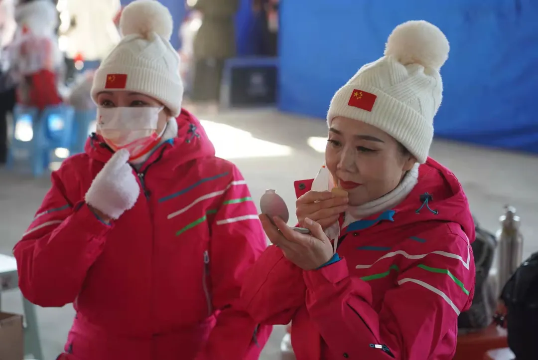 看~石景山之光！火炬传递他们全程保驾护航......