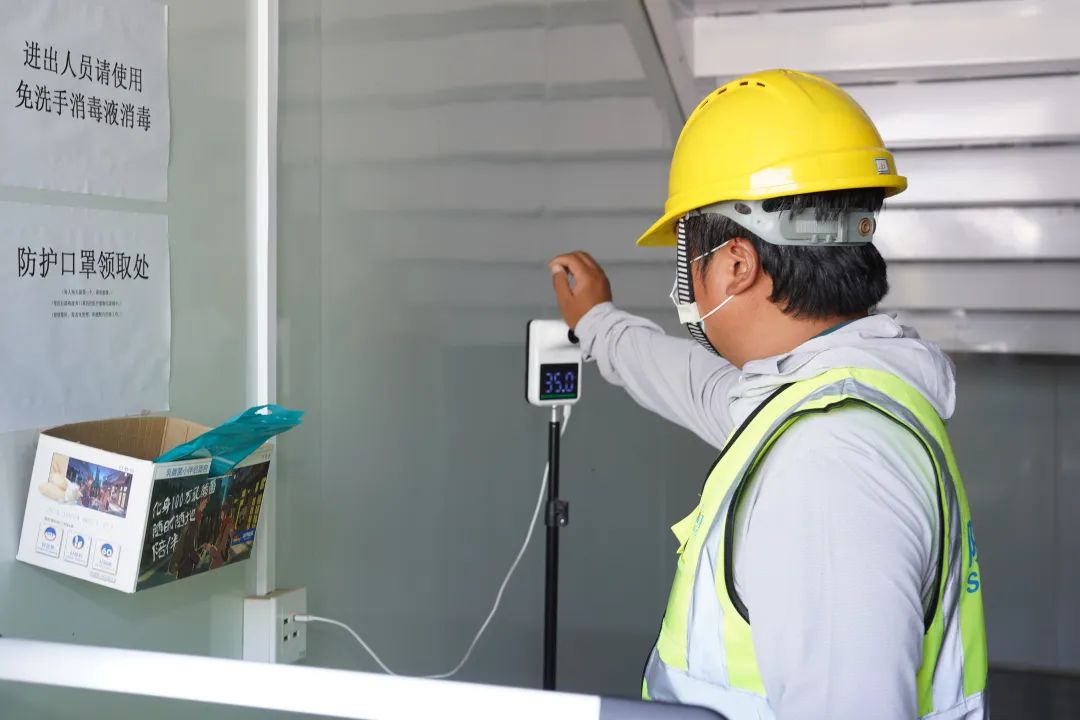 石景山织牢织密施工工地“防疫网”！十一学校、大悦城等重点工程加快建设