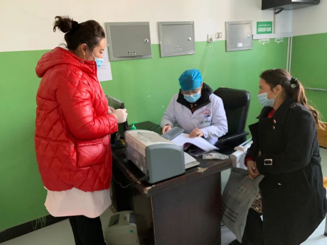 援疆医生洛浦义诊 为“准妈妈”送上关爱