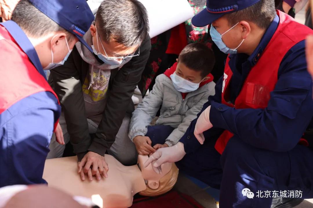 “119”变“120”！东城区红十字应急救援队亮相