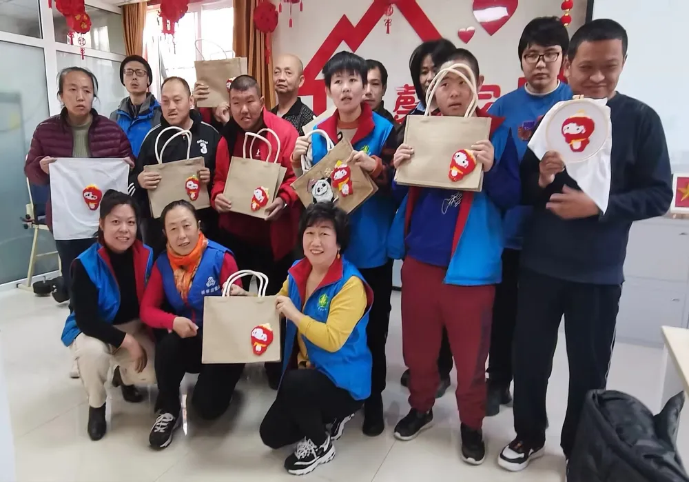 助力冬奥 丰台有我｜志愿家庭点亮冬奥社区 向丰台妇联看过来~