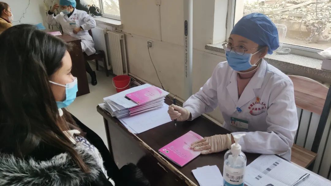 援疆医生洛浦义诊 为“准妈妈”送上关爱