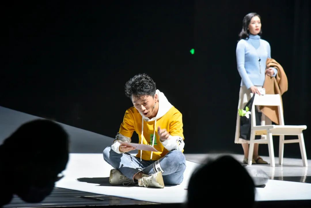 大戏东望 | 感动100%！东城原创抗疫话剧《14天》正式开演，温暖又催泪