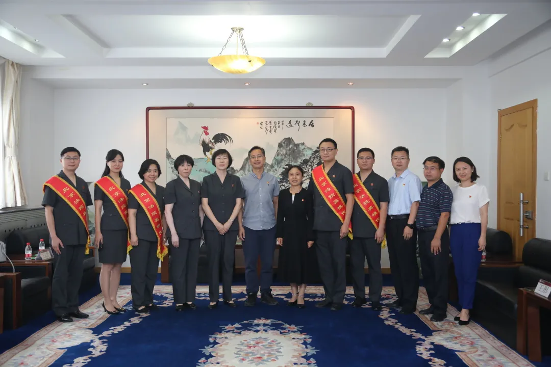 这一次，北京法院英模事迹报告团走进了中国政法大学