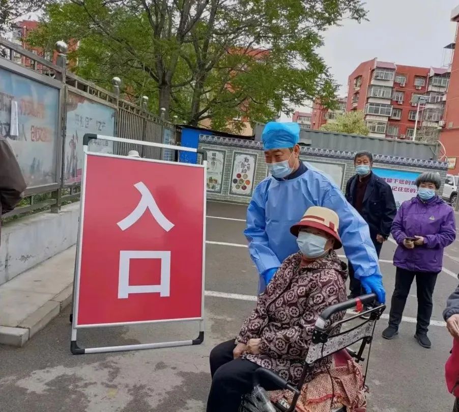 尽显本色！社区防疫阵地上，活跃着一支老兵志愿服务队