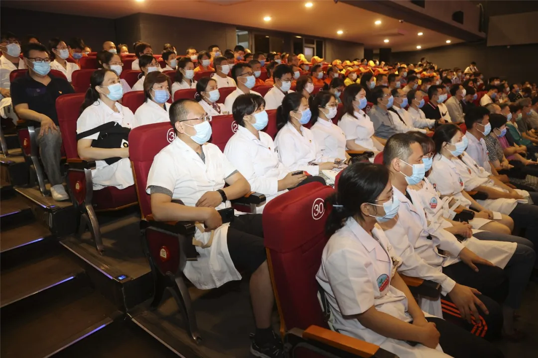 献礼电影中学党史，东城党员干部《革命者》中感受李大钊革命精神