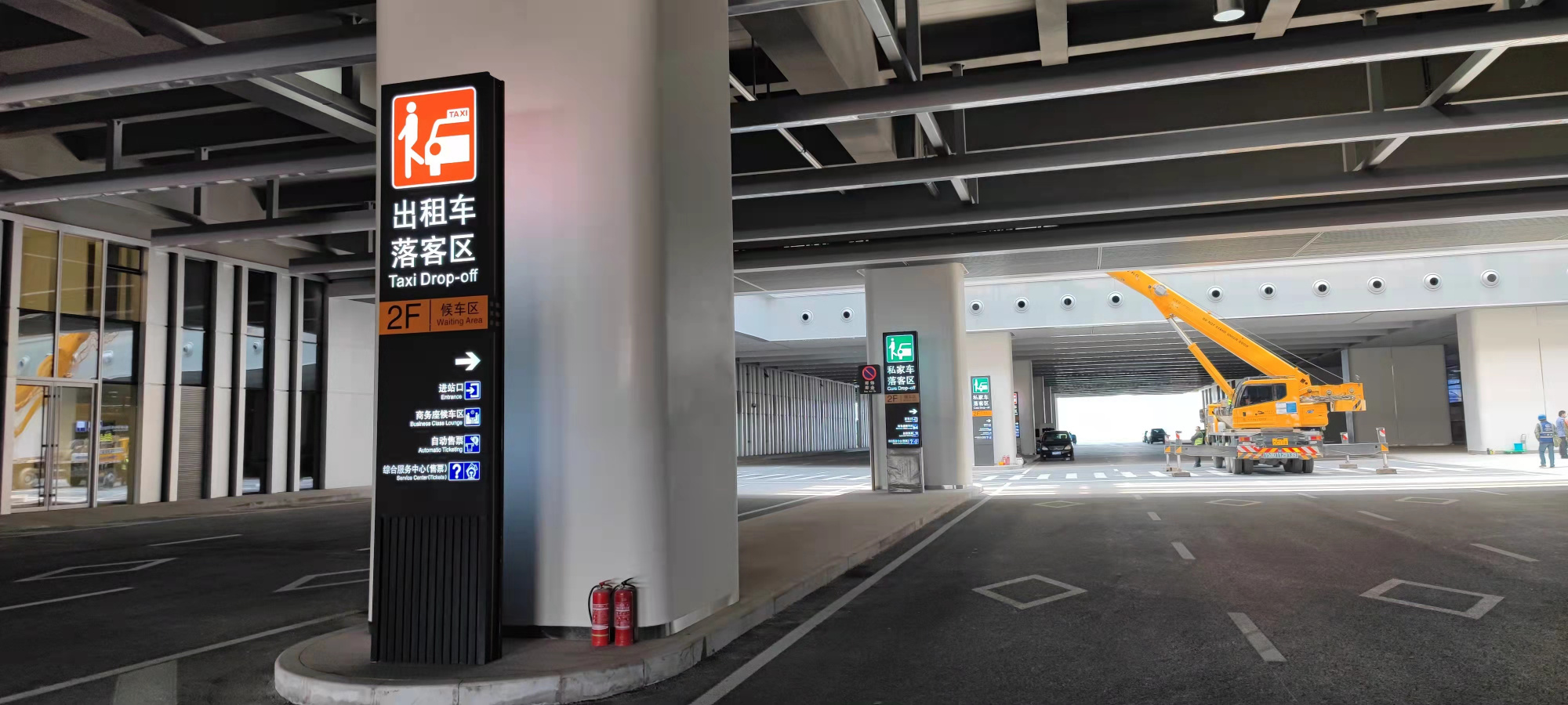 车辆走高架，行人走通廊 北京丰台站“五一”又有新变化