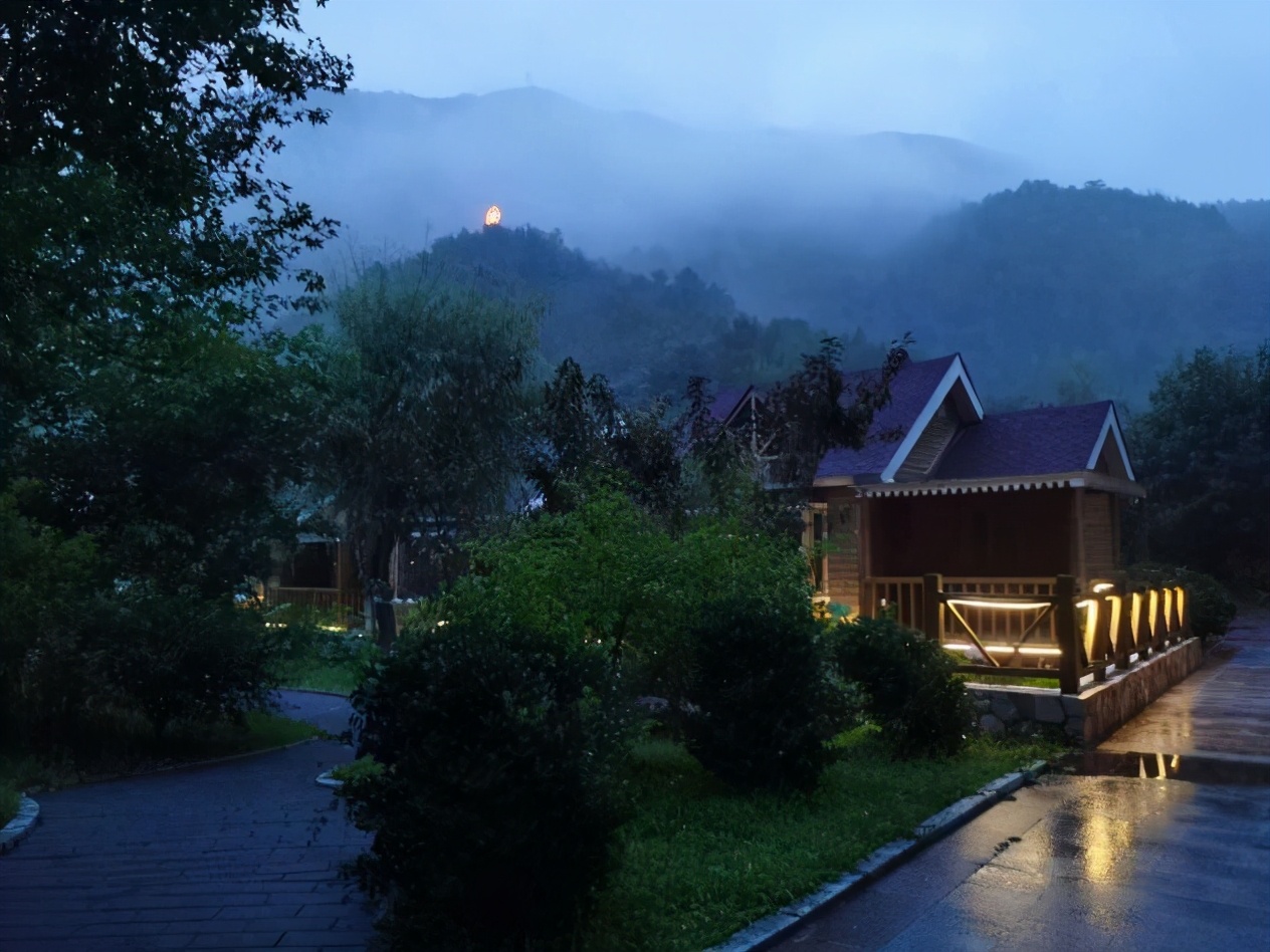 聚焦“两会”重点 践行“两山”理论，密云区太师屯镇推进仙居谷景区森林康养基地建设