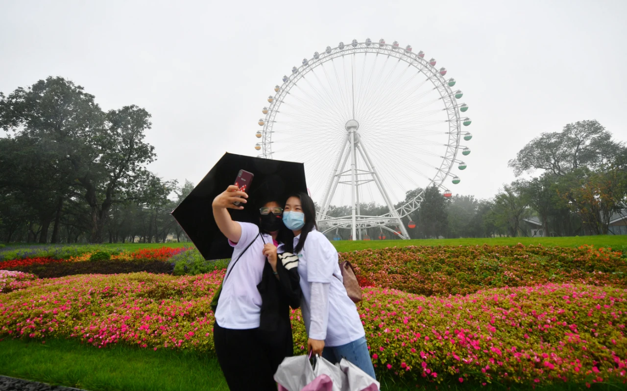 摩天轮回来了！龙潭中湖公园今天开园，免费！