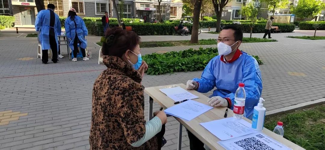 抗疫无假期 我们在“疫”线