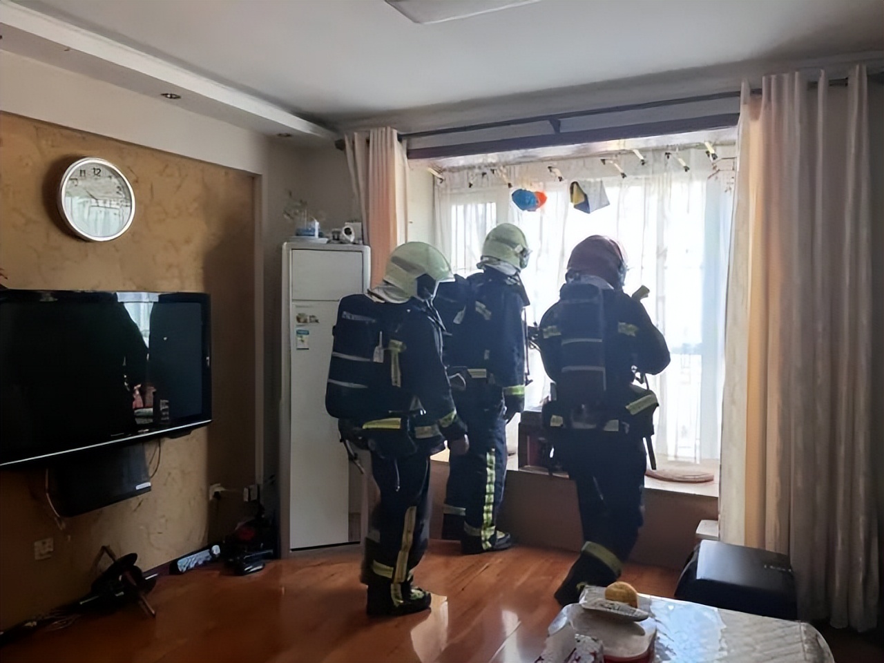 防患未然！金顶街街道开展“初战四联”消防实战演练