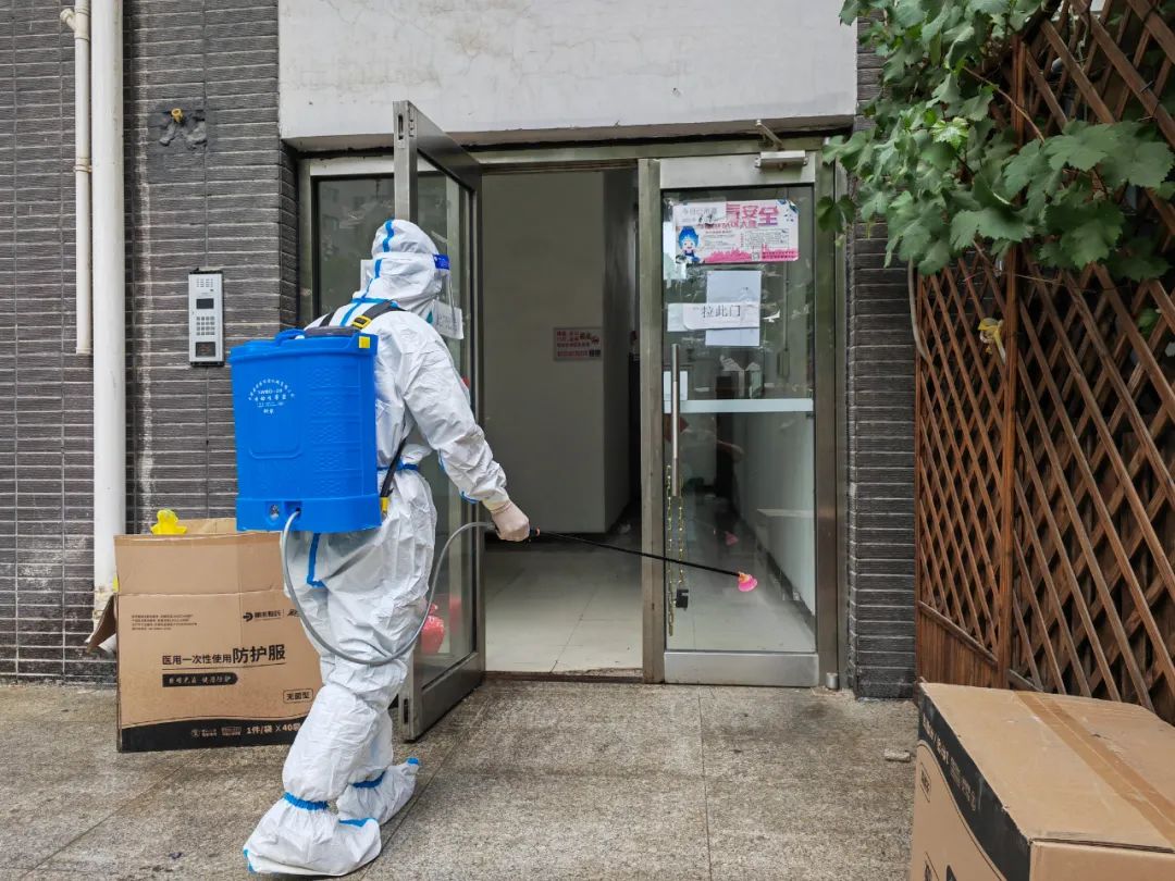 天竺镇、李桥镇迅速有力做好突发疫情处置工作，全力阻断疫情传播风险