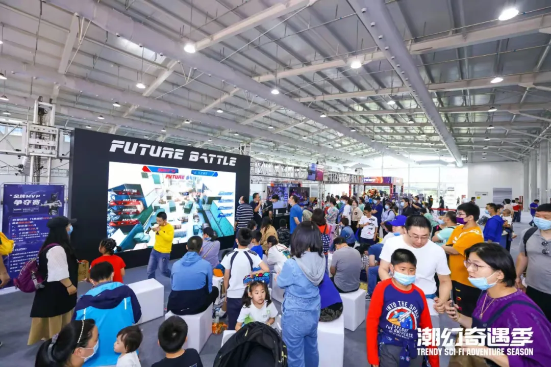 你好，石景山首钢园里的科幻黄金周！