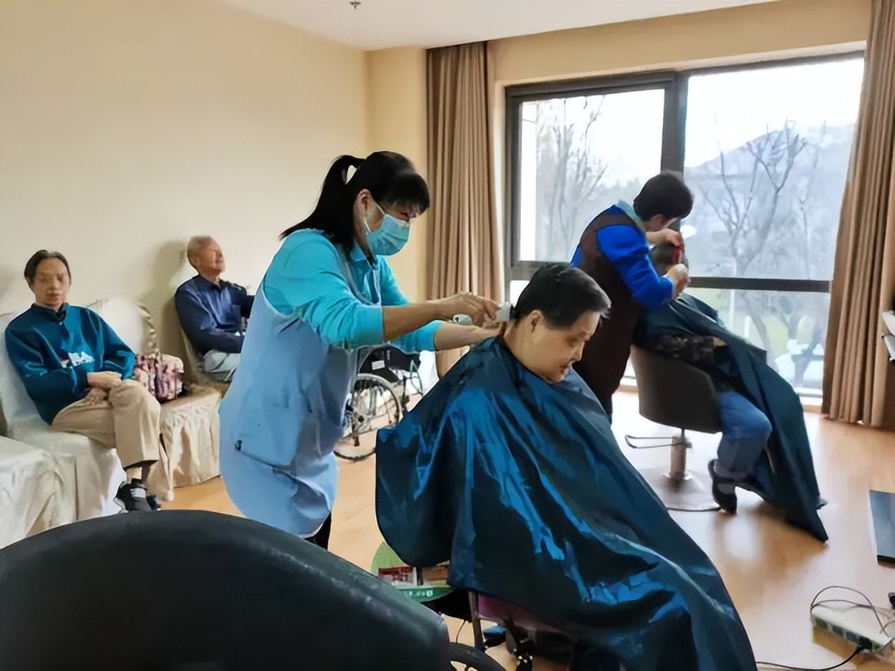 关心到位，保障到位！养老机构实施封闭管理，为在院老人筑起“防护墙”