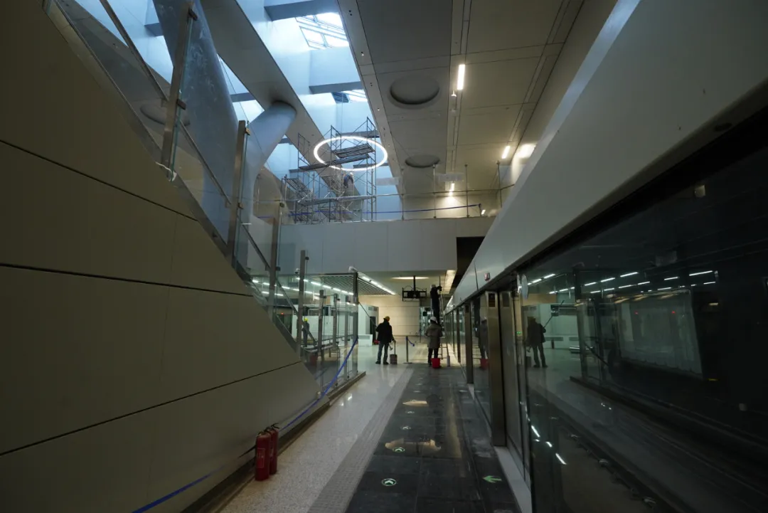 北京地铁14号线年底全线贯通运营！气派丽泽商务区站抢先看→